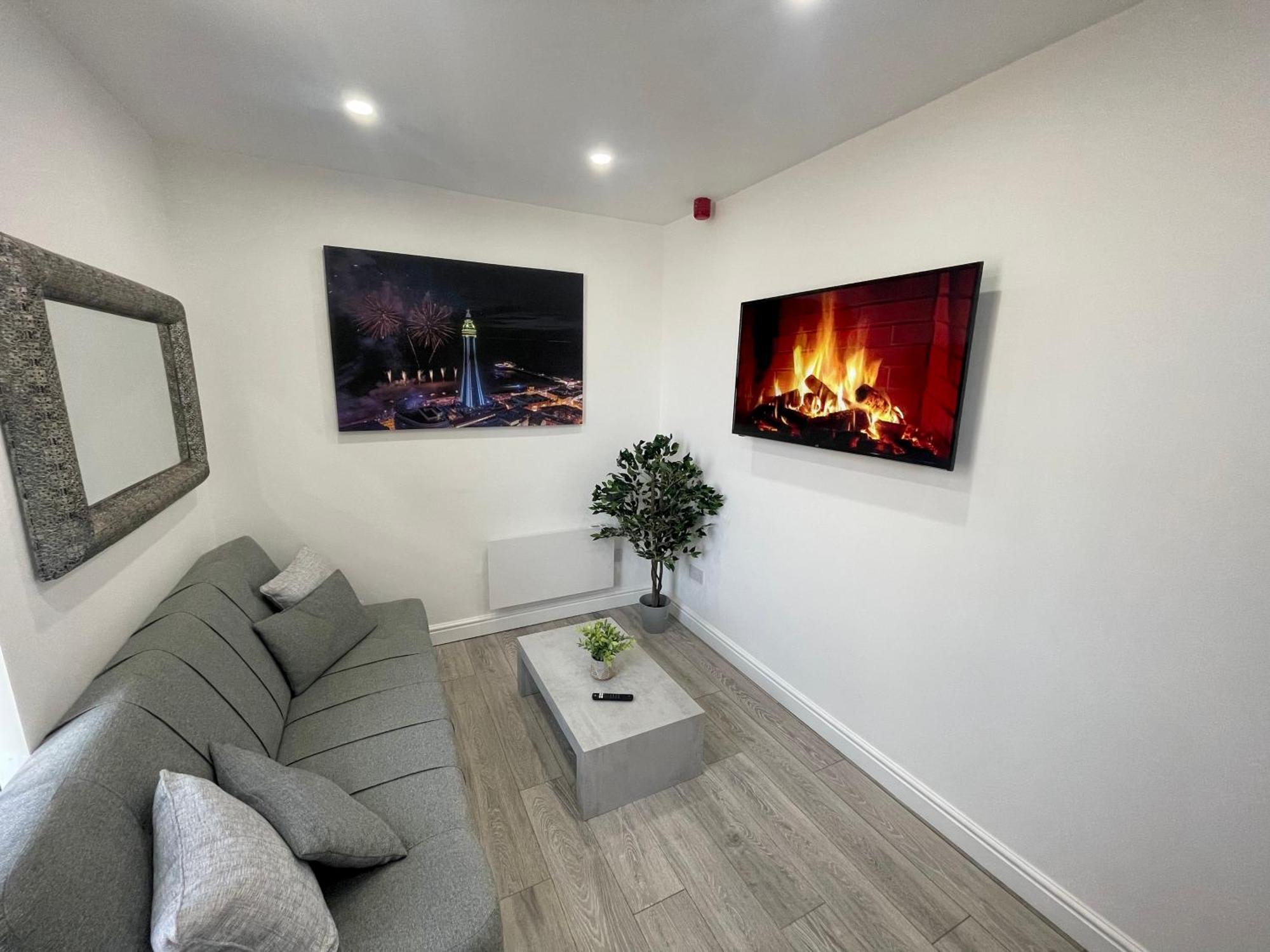 Apartment Osborne Luxury Hot Tub And Jacuzzi Blackpool