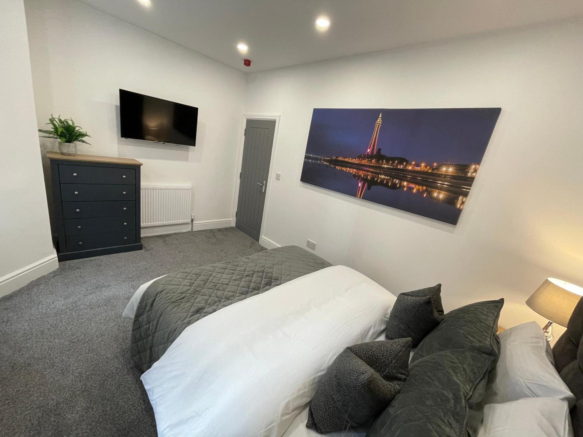 Osborne Luxury Hot Tub And Jacuzzi Apartment