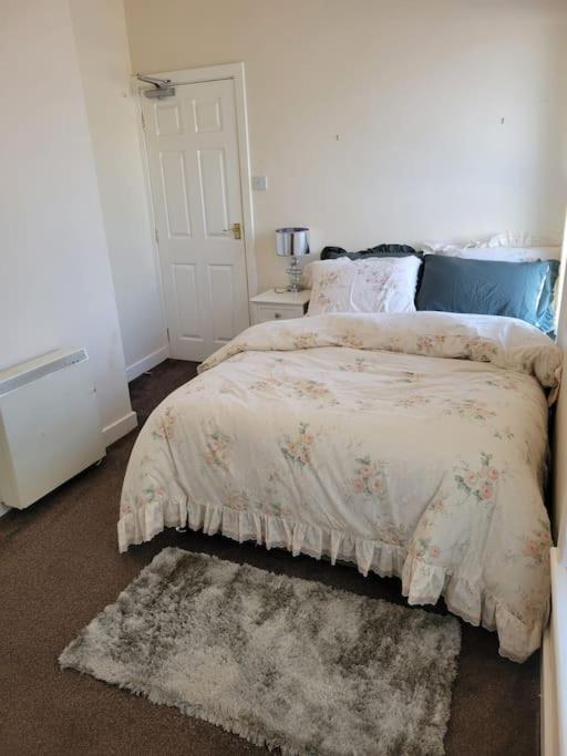 Apartment Cozy One-bedroom Studio Flat ! *