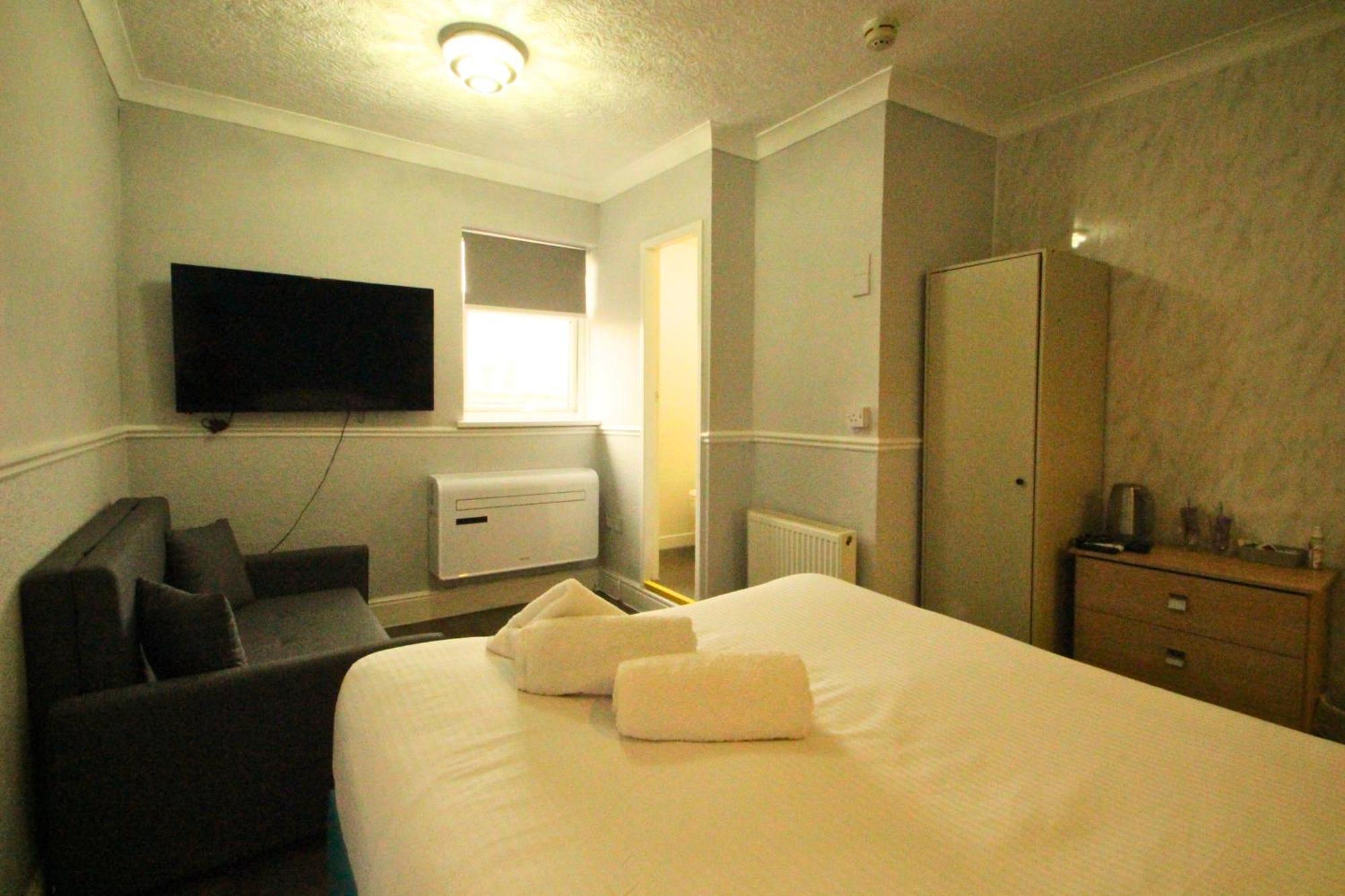 Oyo Abbey Hotel 4*