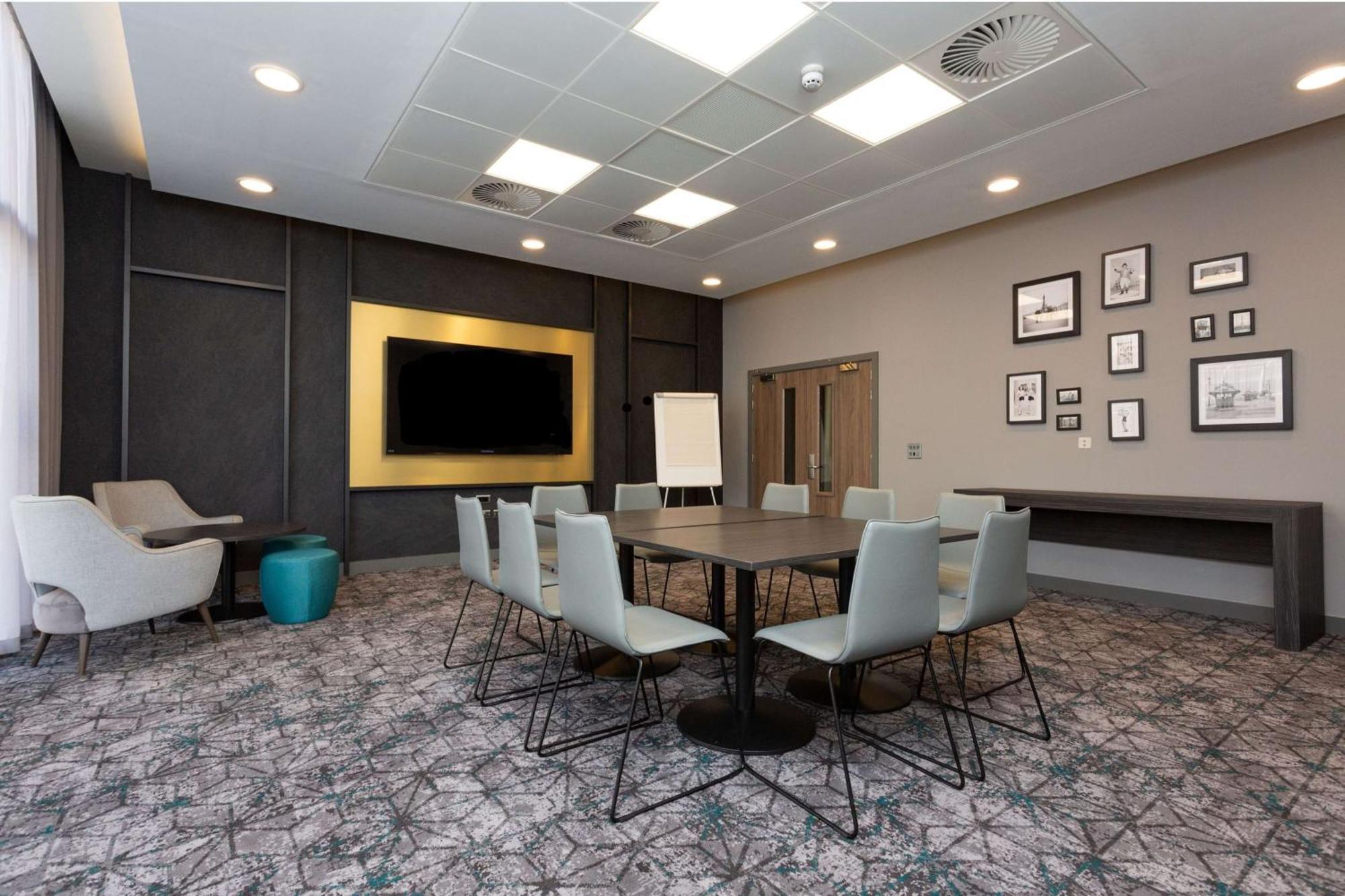 Hotel Hampton By Hilton