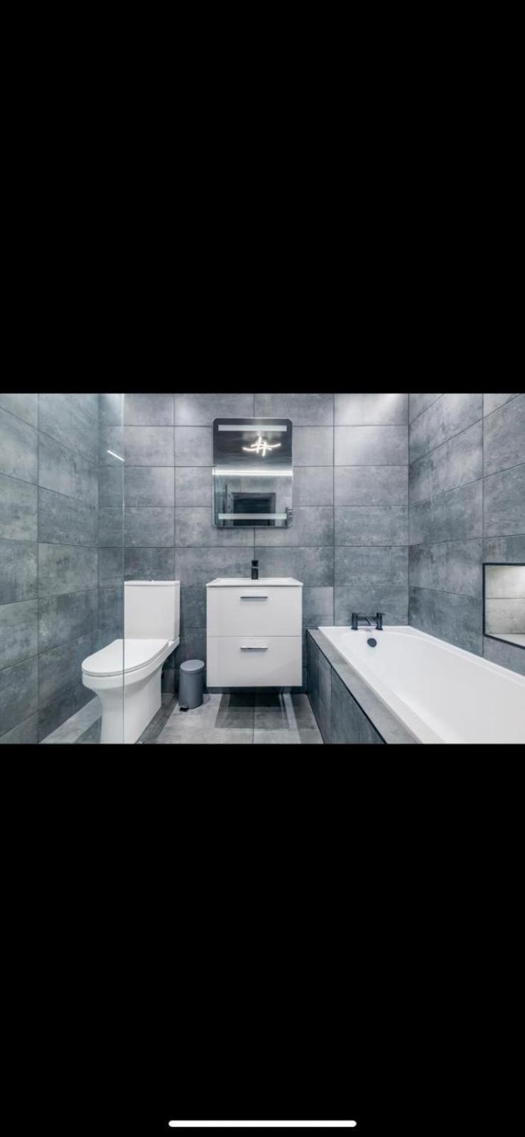 Two Bed Modern 5min Walk To Town Centre With Free Parking ! Under New Management Apartment *