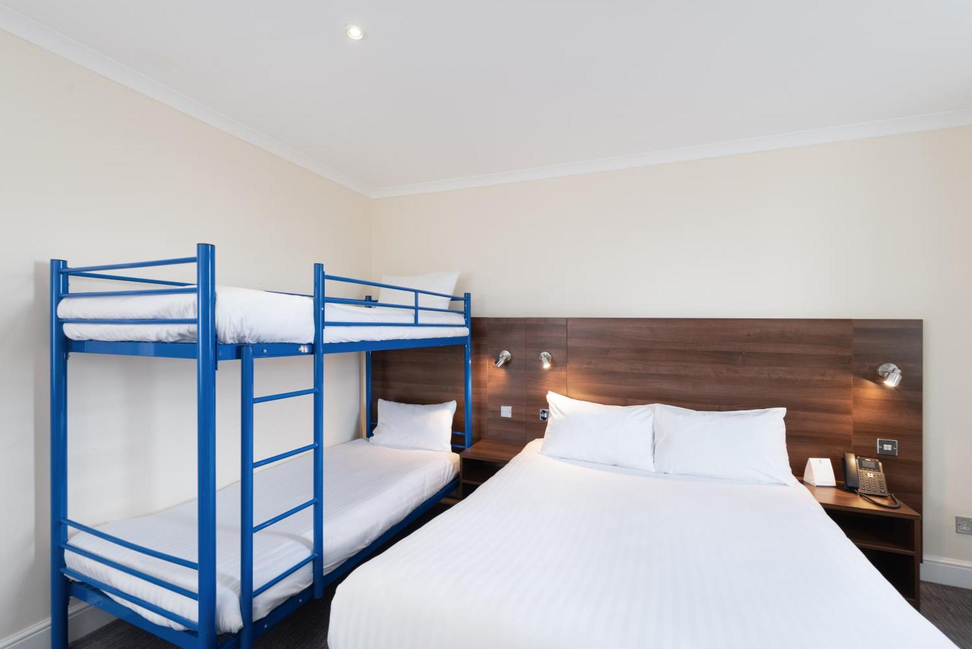 Western Carlton 3* Blackpool