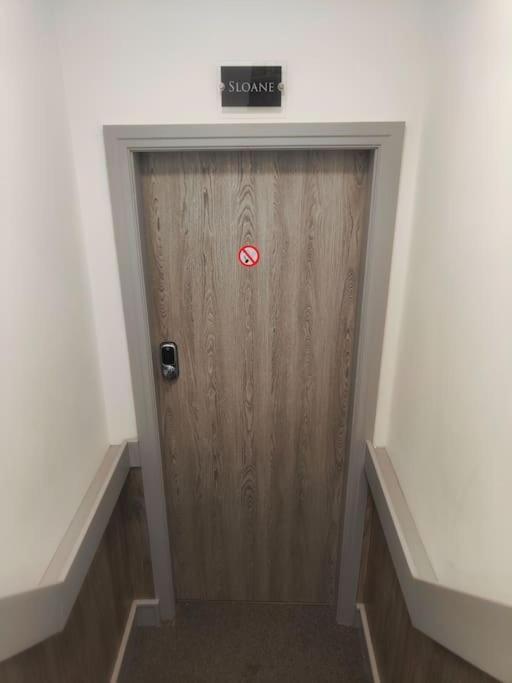 Apartment Sloane Modern 2 Bedroom Seafront *