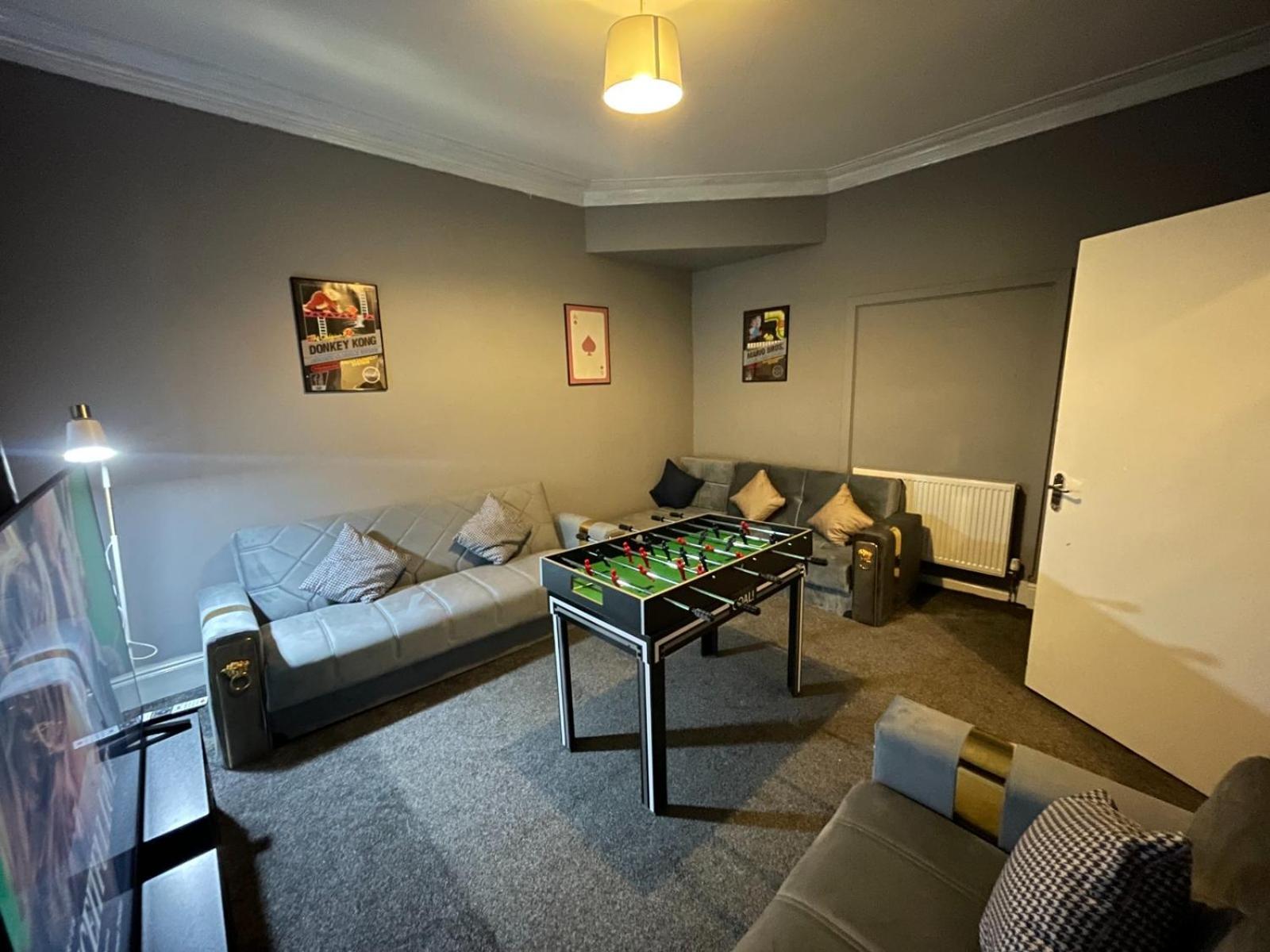 Holiday home Spacious 6-bedroom In Bedes, *