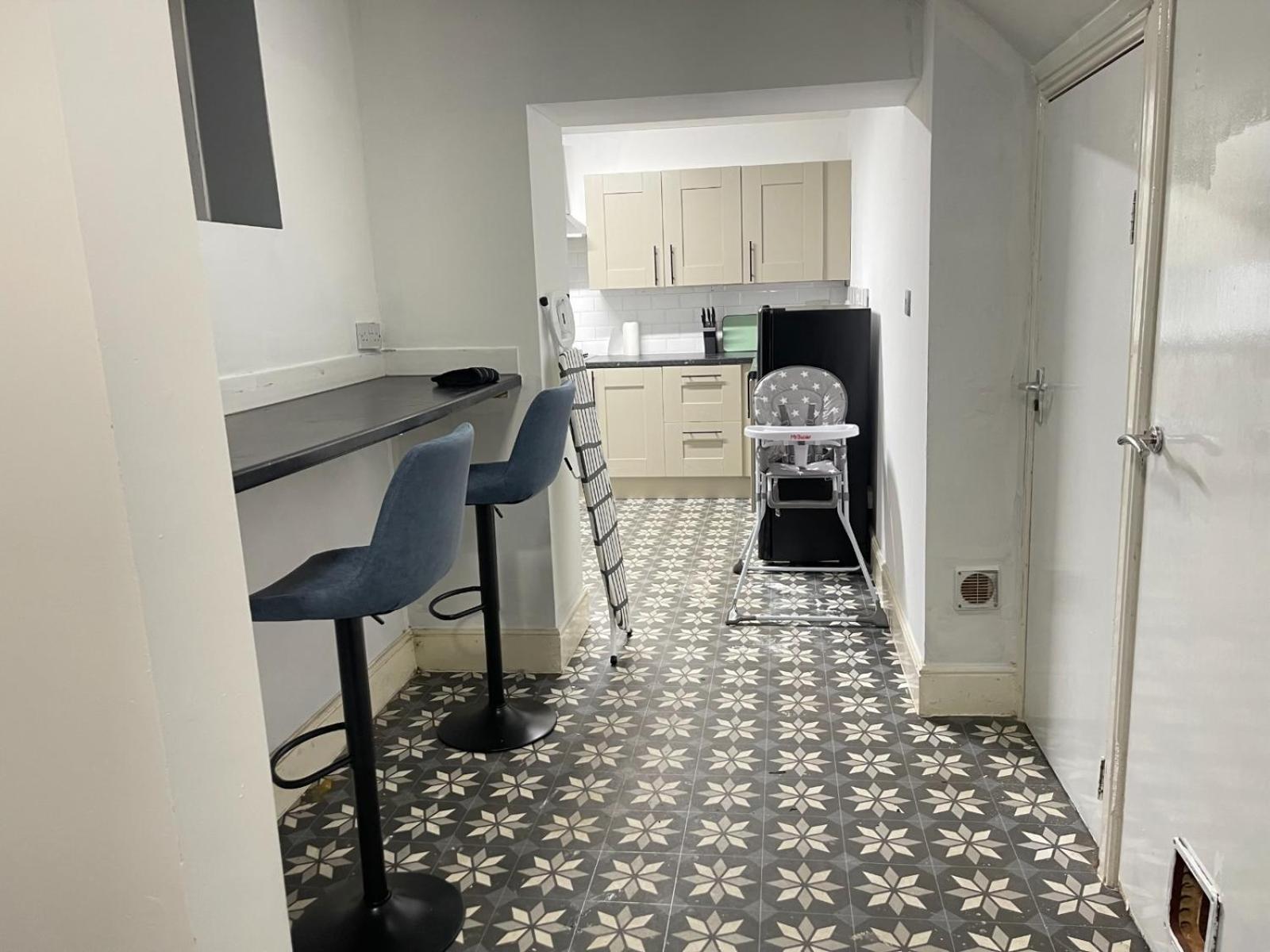 Holiday home Spacious 6-bedroom In Bedes,