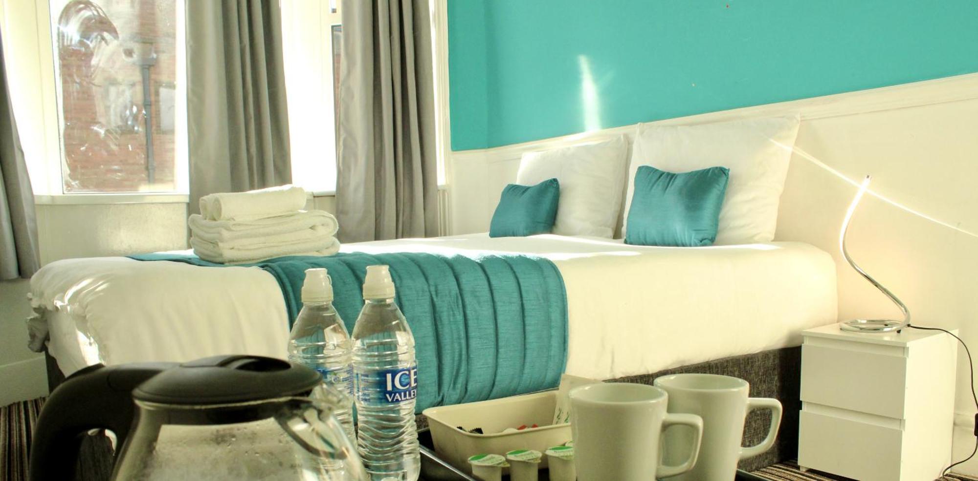 Hotel Seaside - Comfortable - Double, King & Super King Beds - 4*