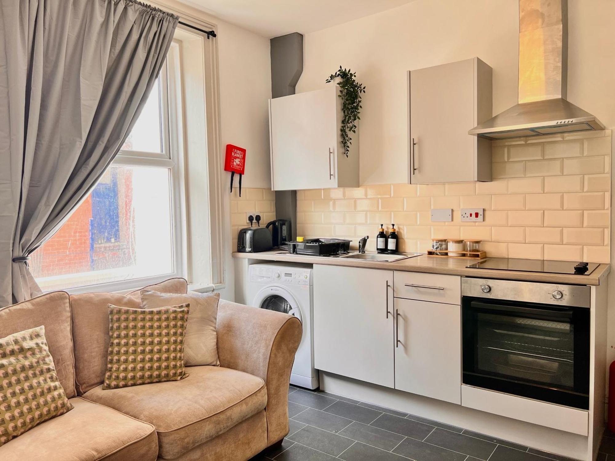 Cosy 1 Bedroom Next To Winter Gardens With Free On-site Parking, * Blackpool