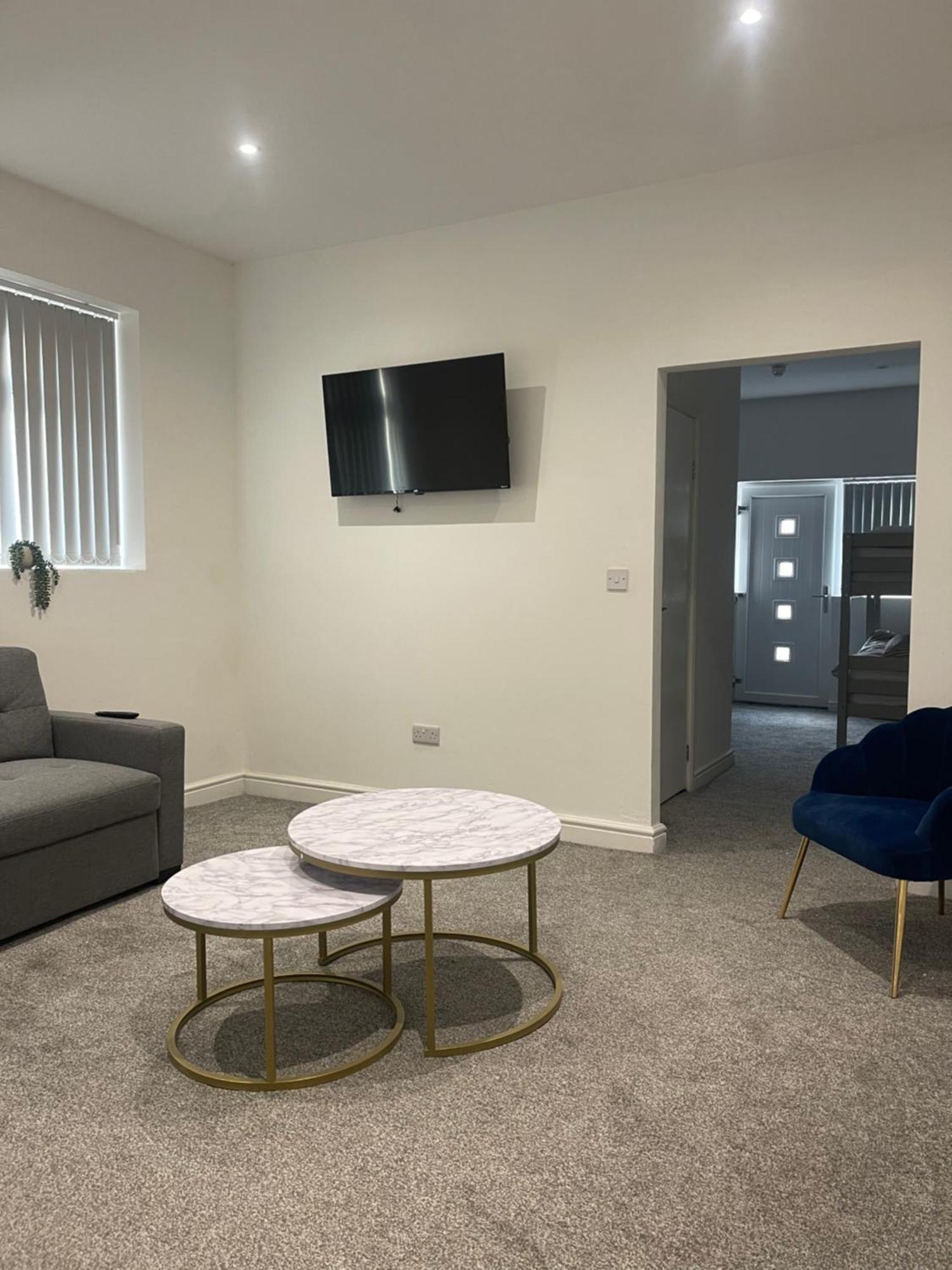 Ground Floor - Balmoral - 2 - Sleeps 6 Free Wifi *