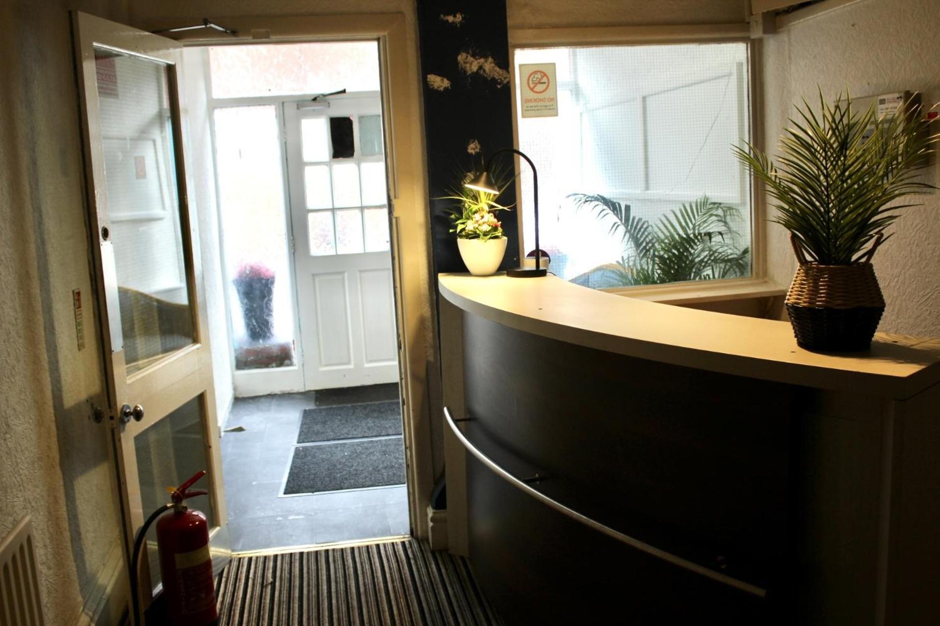 Seaside - Comfortable - Double, King & Super King Beds - 4*