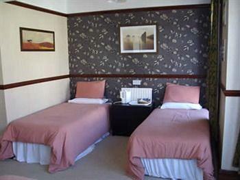 Guest house Westfield House