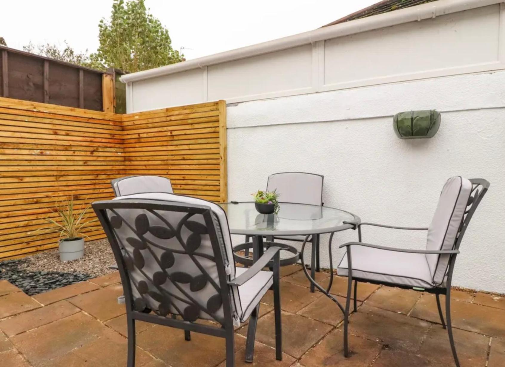 Holiday home Kitty - 3 Bedroom - Warm And Welcoming - Sleeps 5 - *