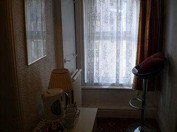 The South Lea 3*