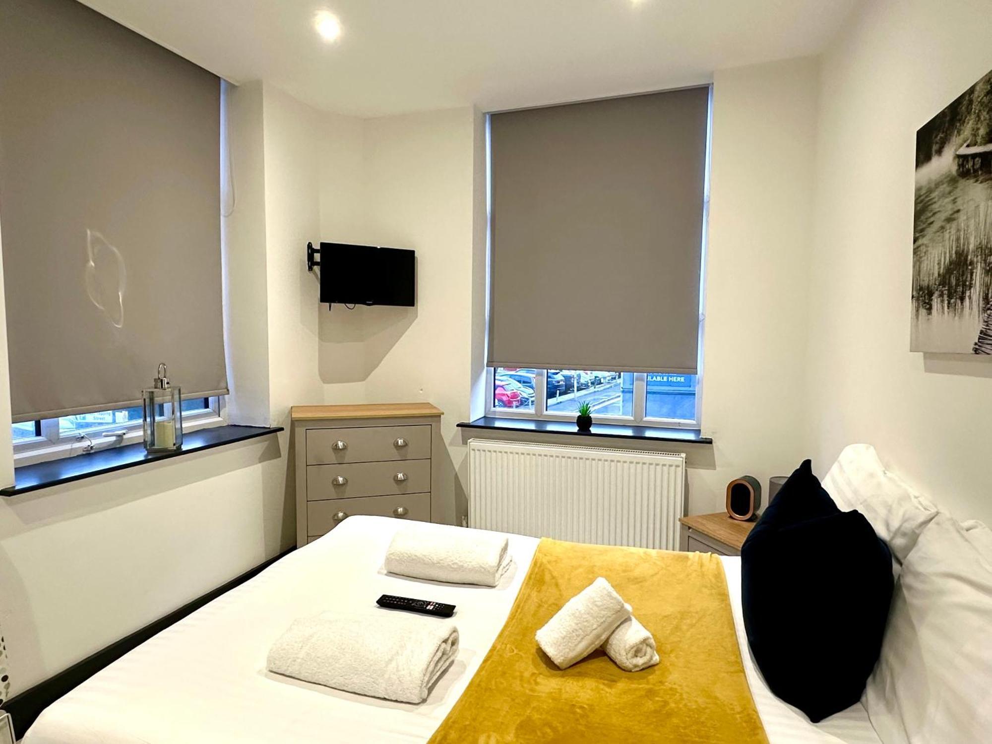 Winter Gardens Service 2 By Service Apartment