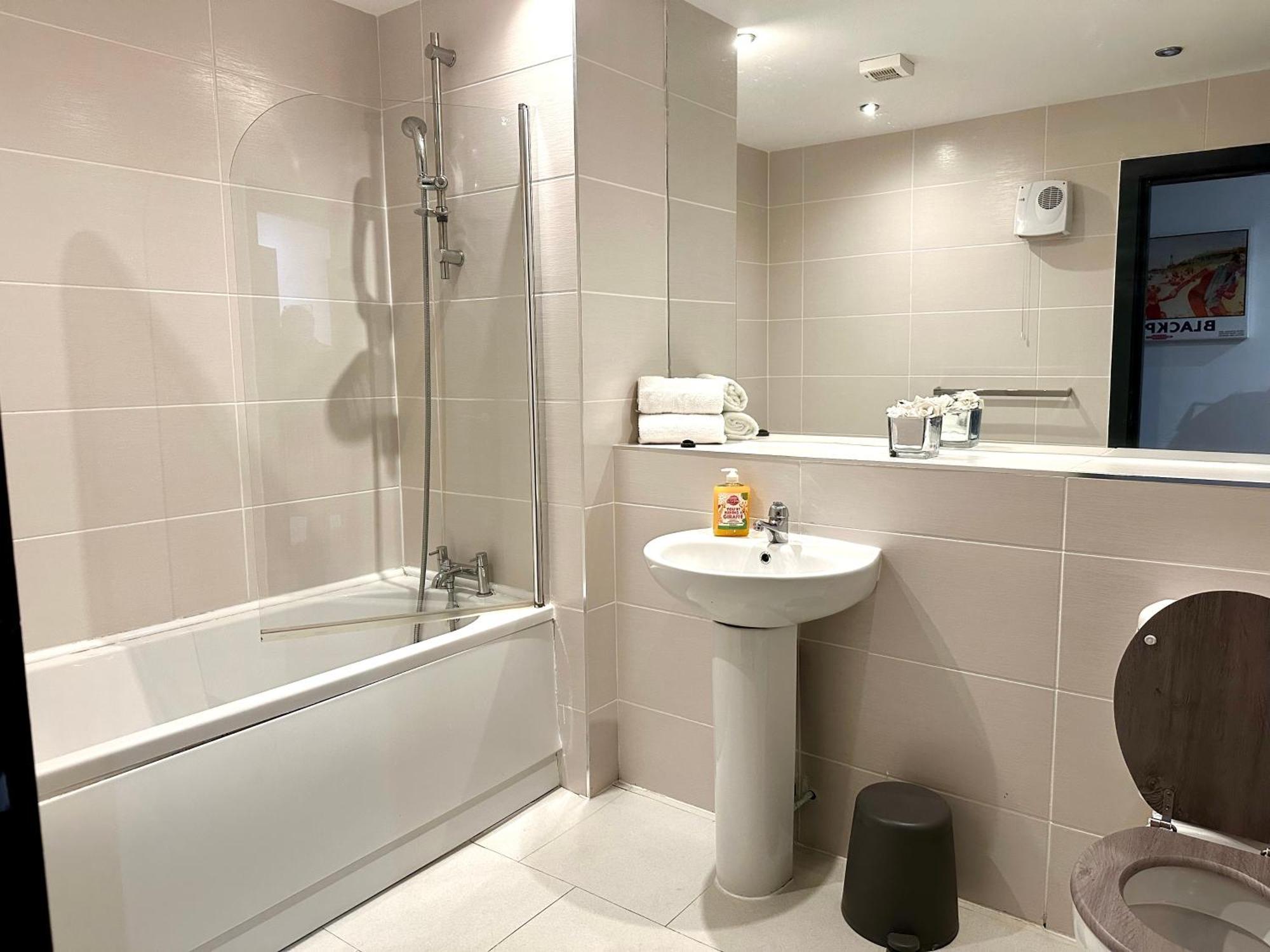 Apartment Winter Gardens Service 2 By Service *