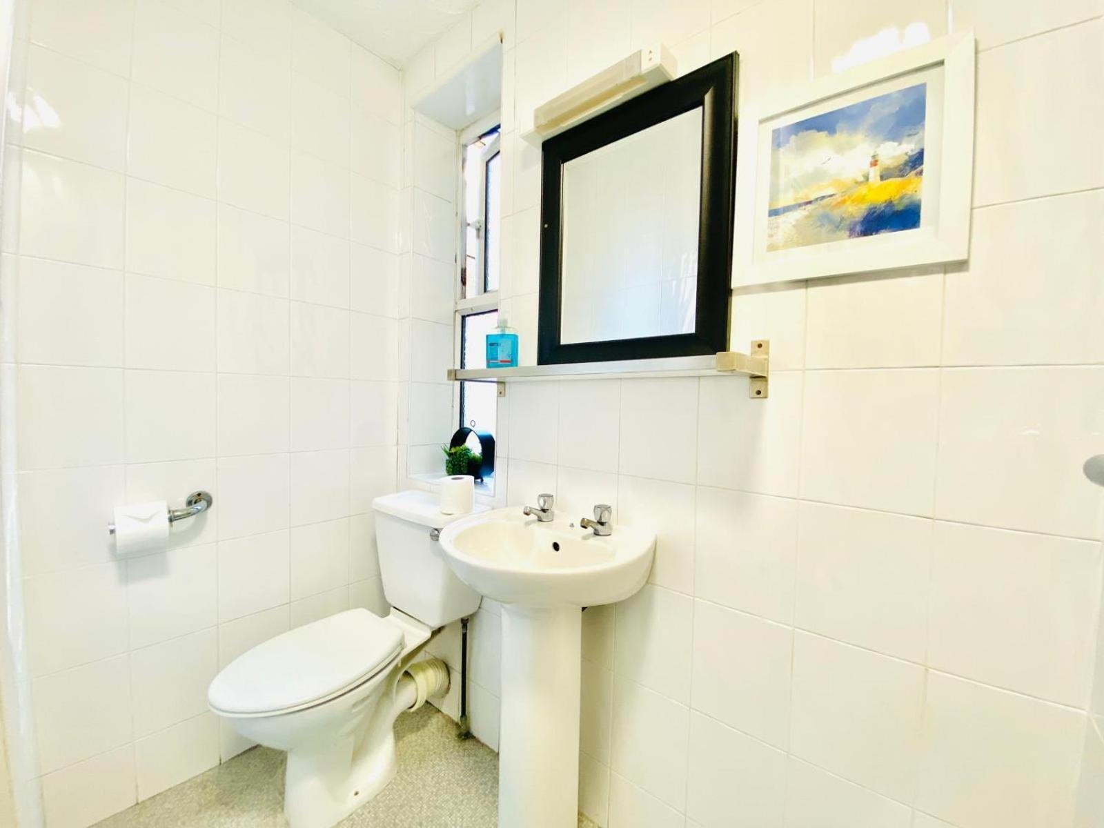 Hotel Seaside - Comfortable - Double, King & Super King Beds -