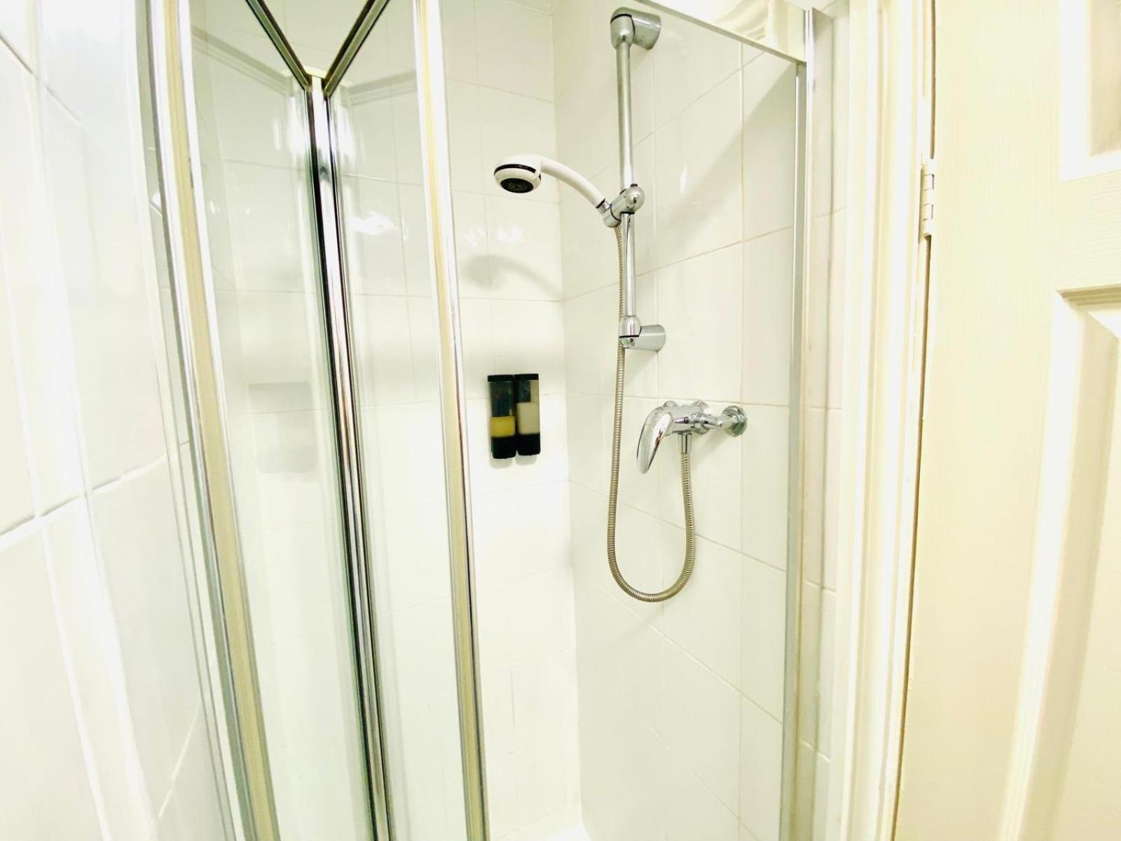 Seaside - Comfortable - Double, King & Super King Beds - Hotel 4*