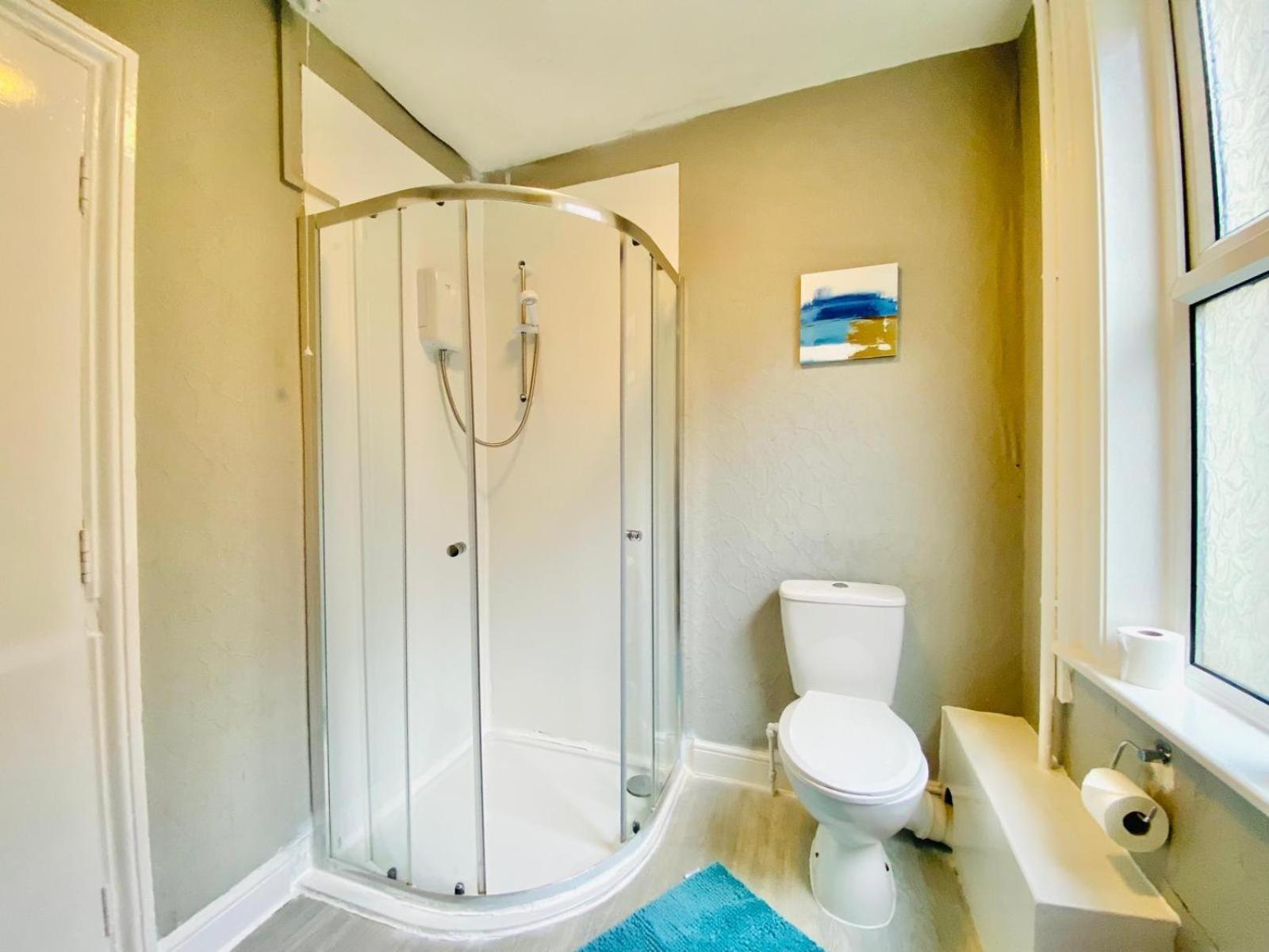 Seaside - Comfortable - Double, King & Super King Beds - 4*