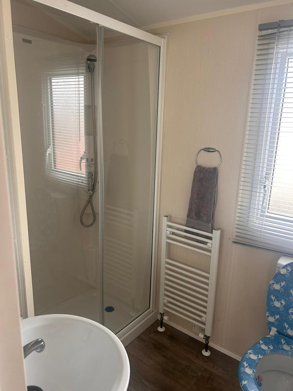 8 Berth Caravan Marton Mere Holiday park