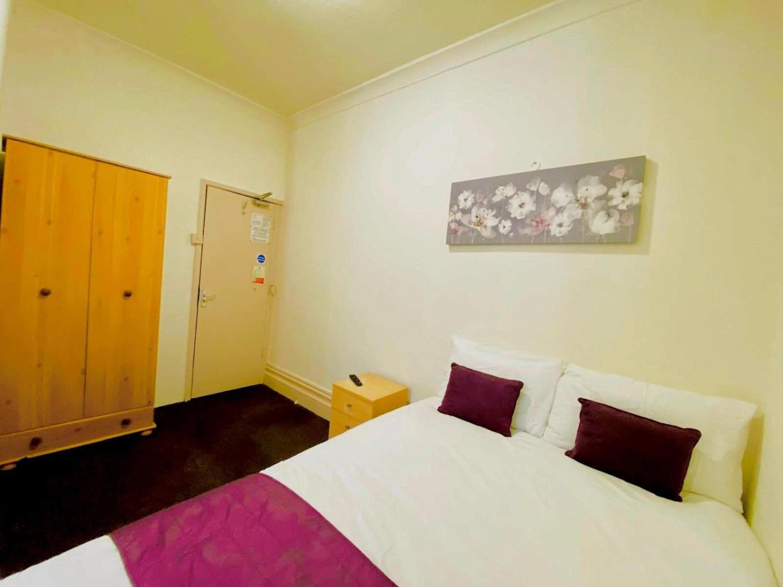 - Great Location, Comfortable Beds Blackpool