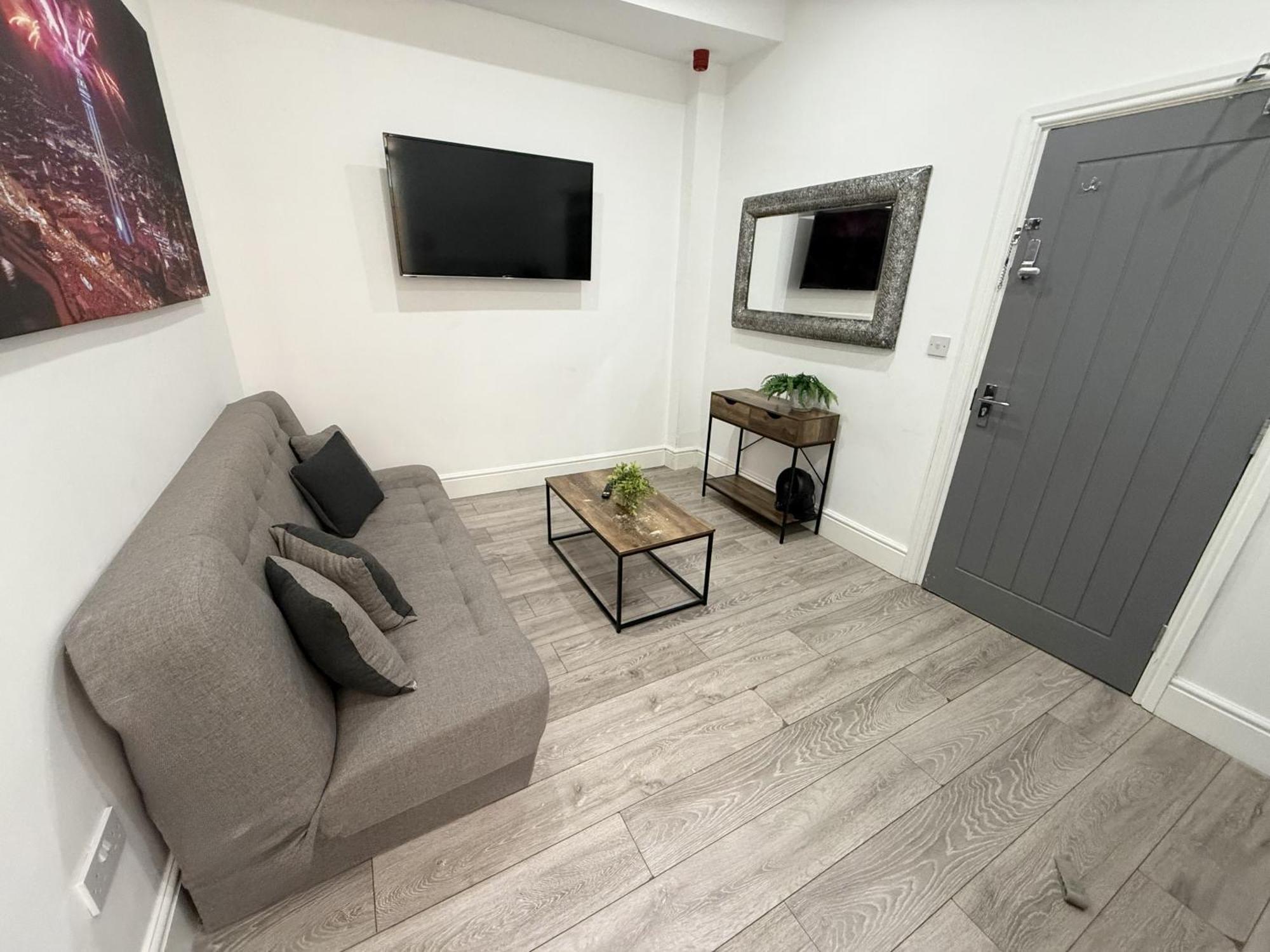 Osborne Luxury Hot Tub And Jacuzzi Apartment Blackpool