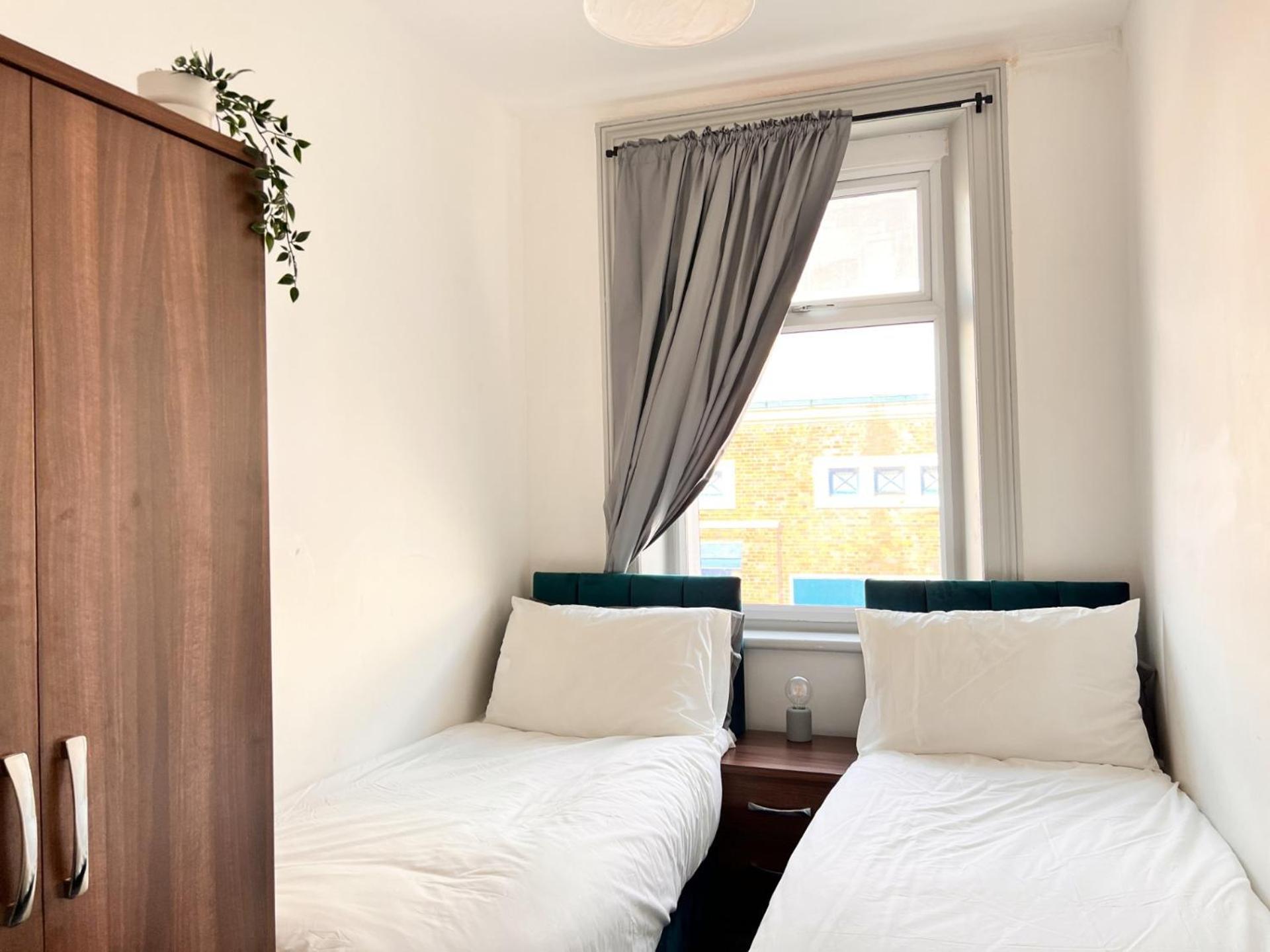 Two-bedroom Next To Winter Gardens With Free On-site Parking, * Blackpool