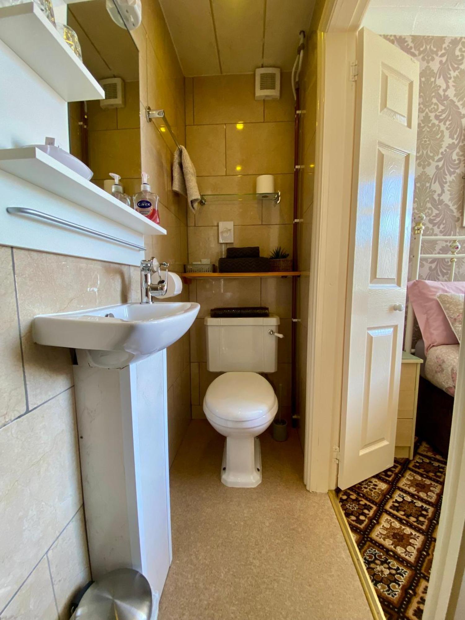 Guest house The Libra - Adults Only With Carpark 3*