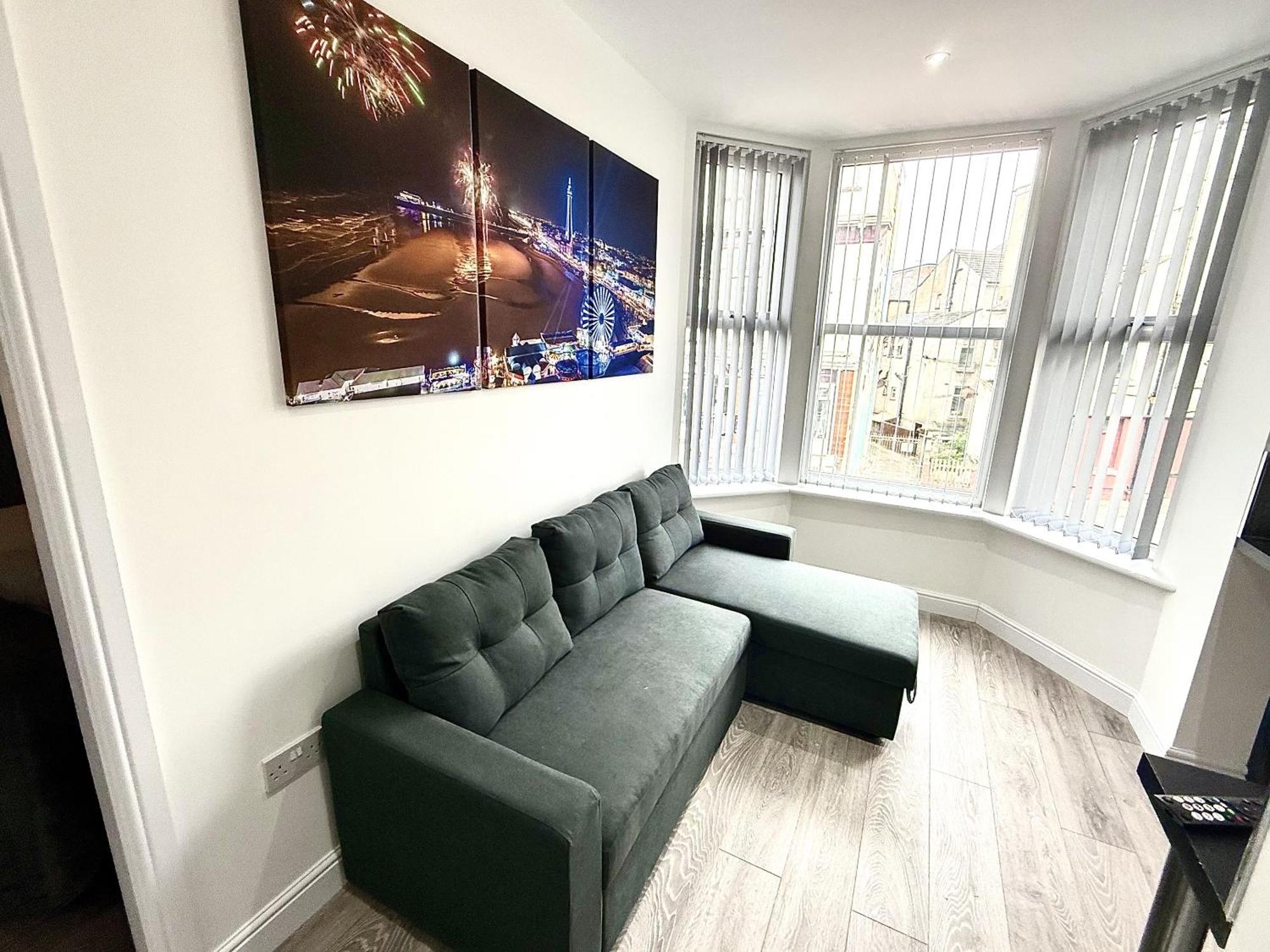 Hornby Luxury Hot Tub And Jacuzzi Apartment Blackpool