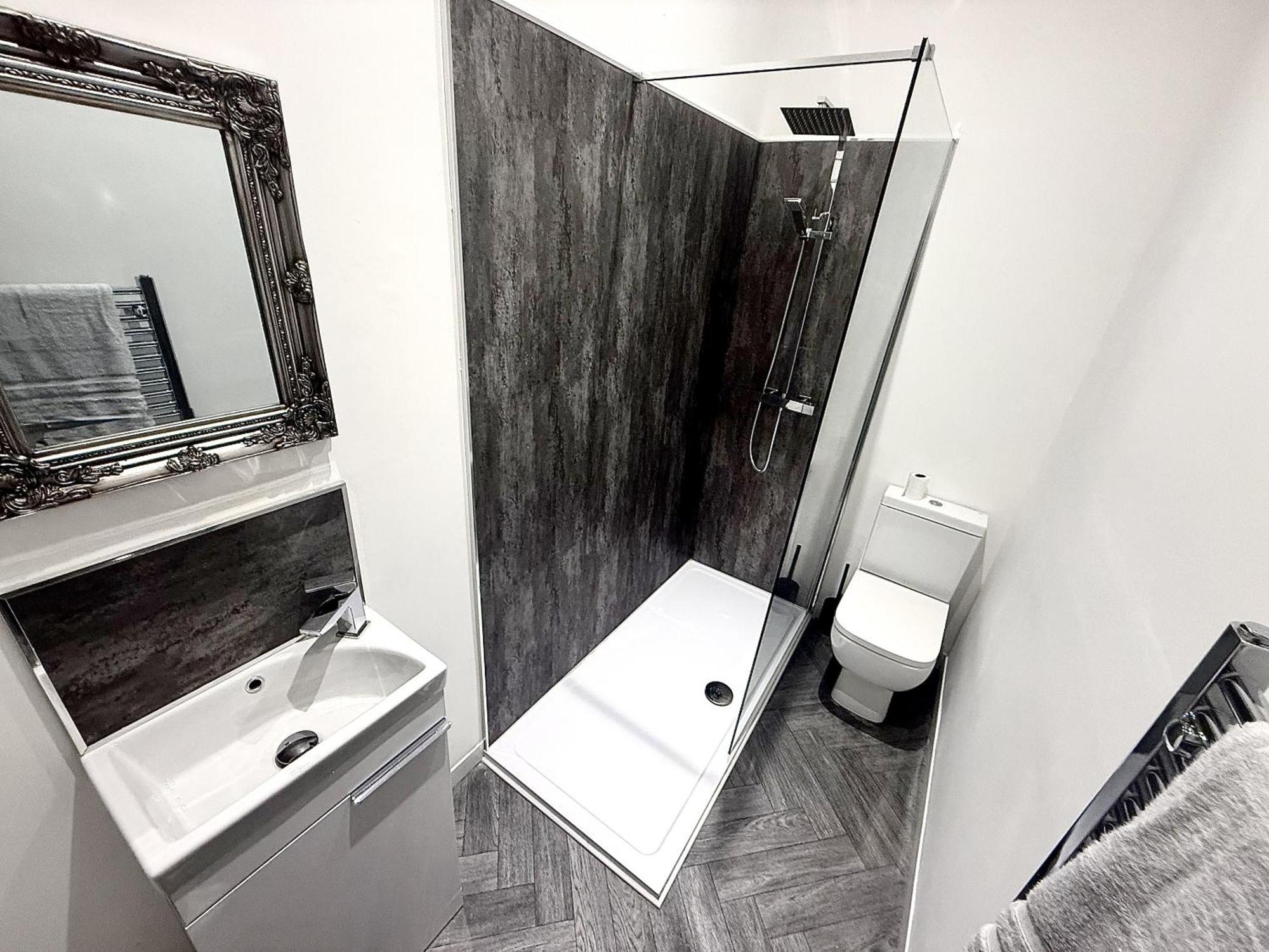Apartment Hornby Luxury Hot Tub And Jacuzzi