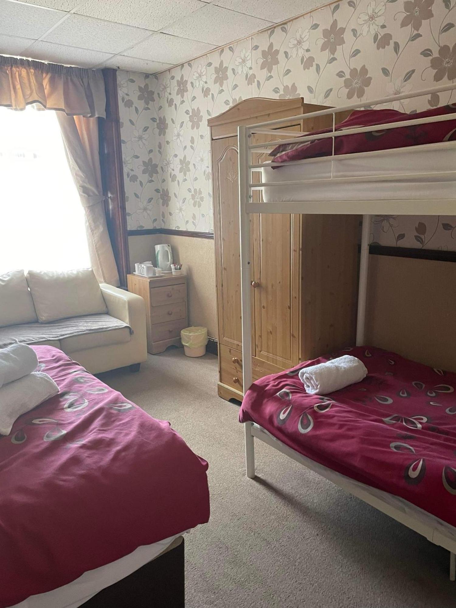 Roselea - St Chads Hotel 2*