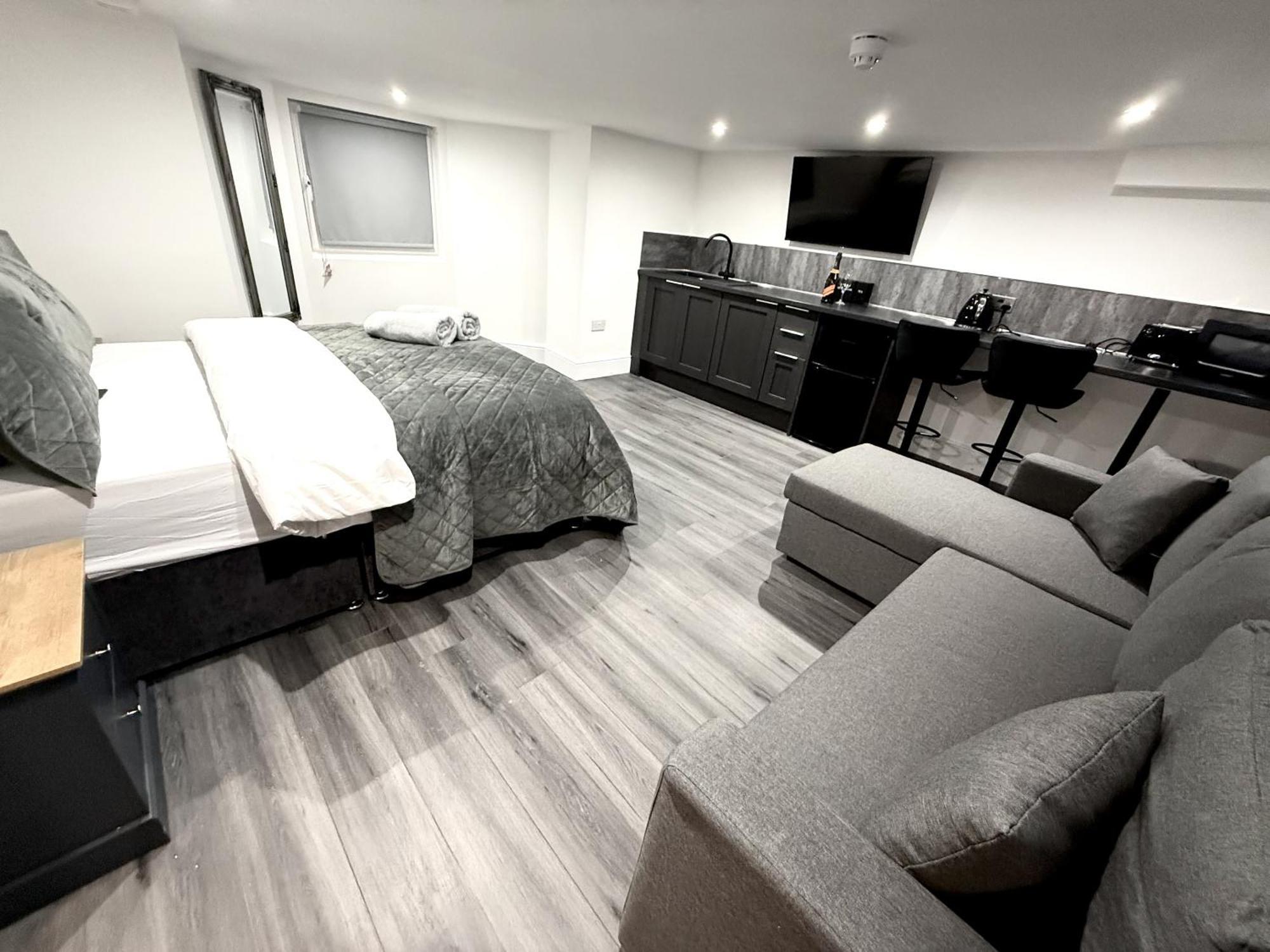 Hornby Luxury Hot Tub And Jacuzzi * Blackpool