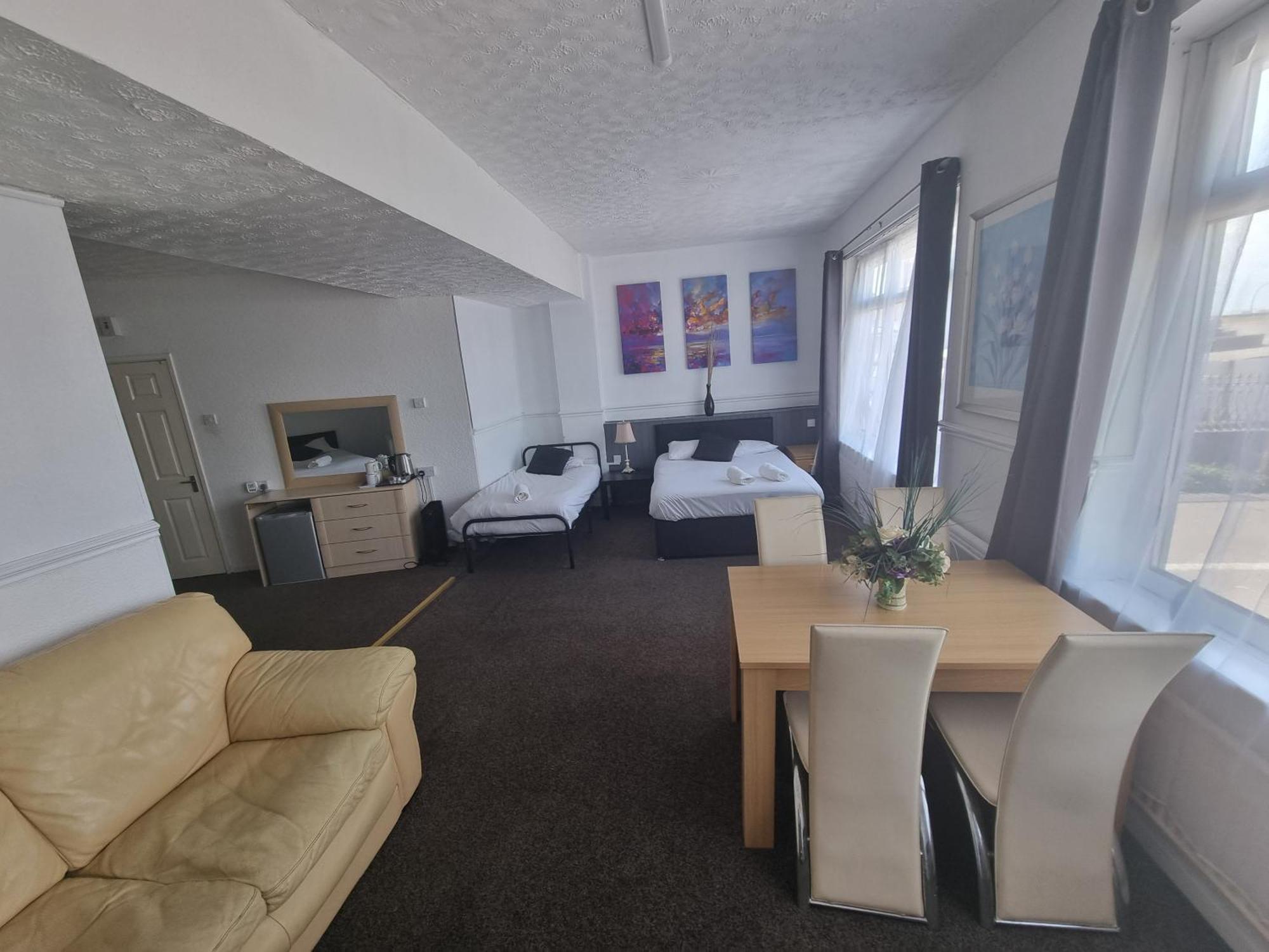 Guest house Henson Pleasure 3*
