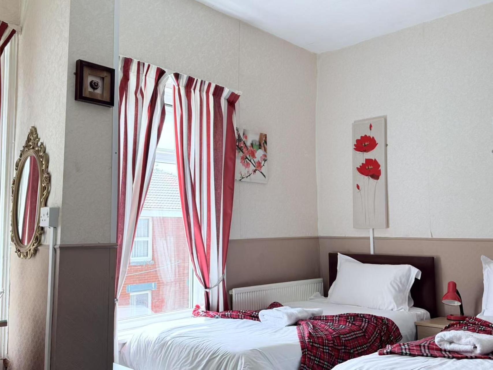 The Aberford Guest house 3*