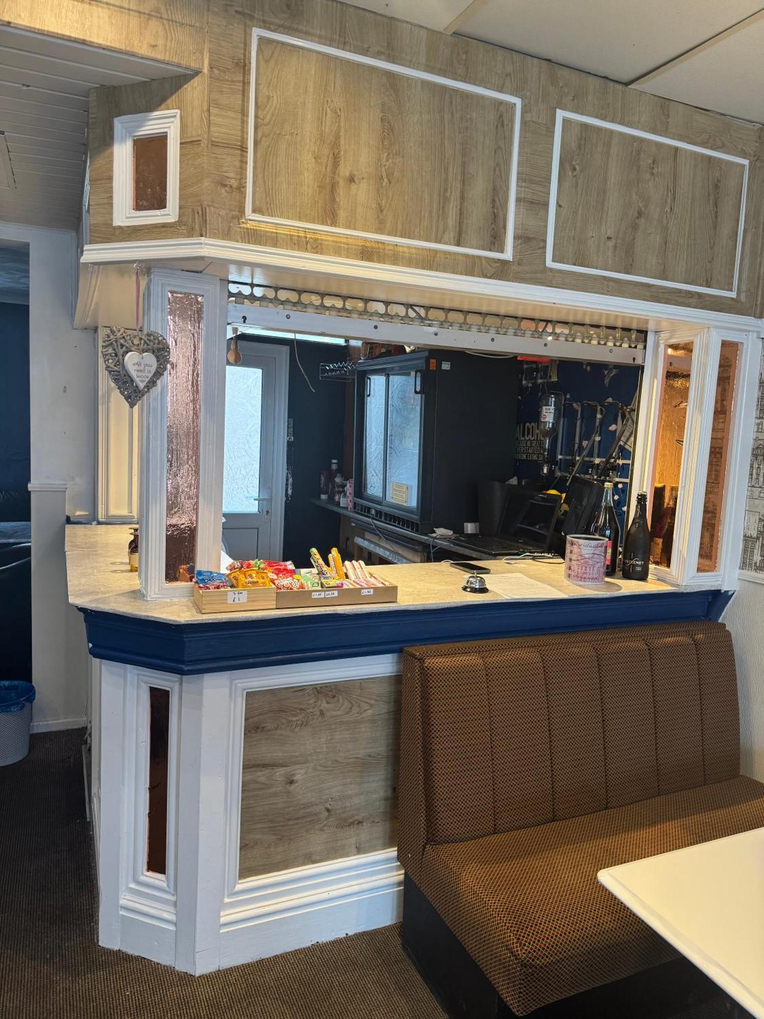 The Shores Hotel, Hotel 3*