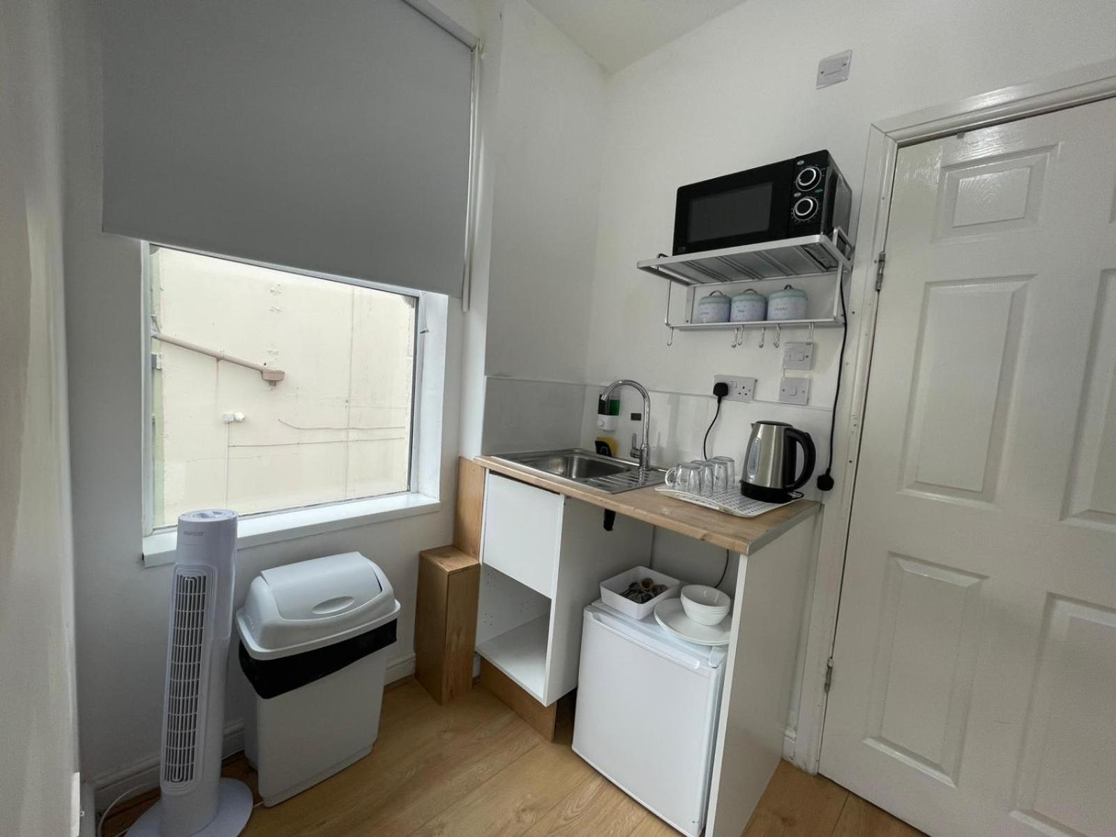 Guest house Ariana House Hotel-families And Couples Only Blackpool