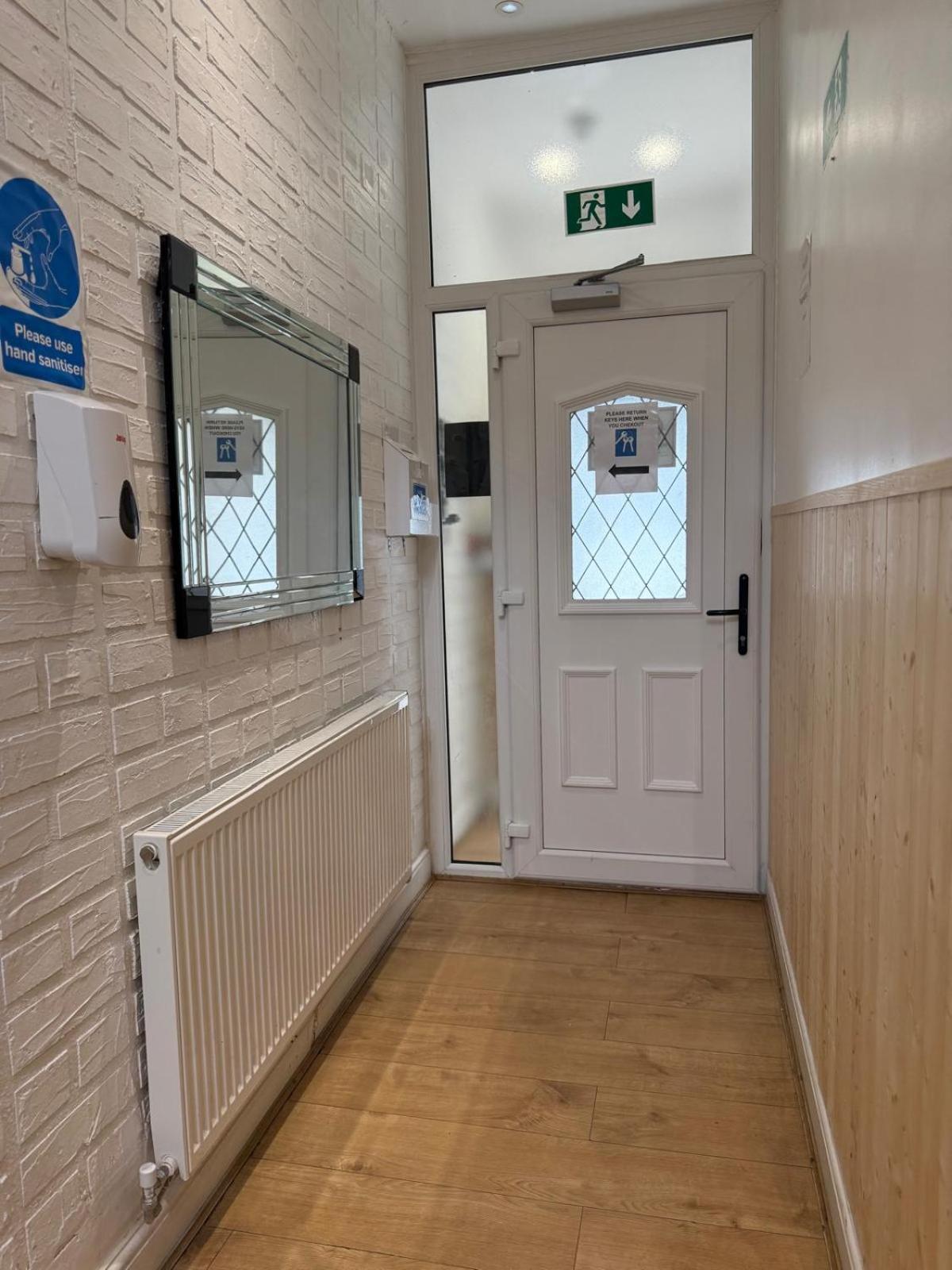 Ariana House Hotel-families And Couples Only * Blackpool
