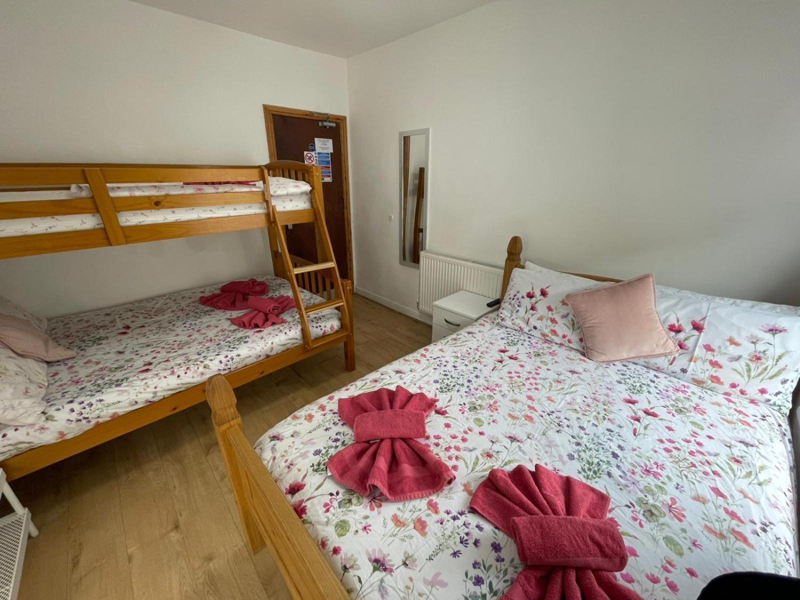 Ariana House Hotel-families And Couples Only