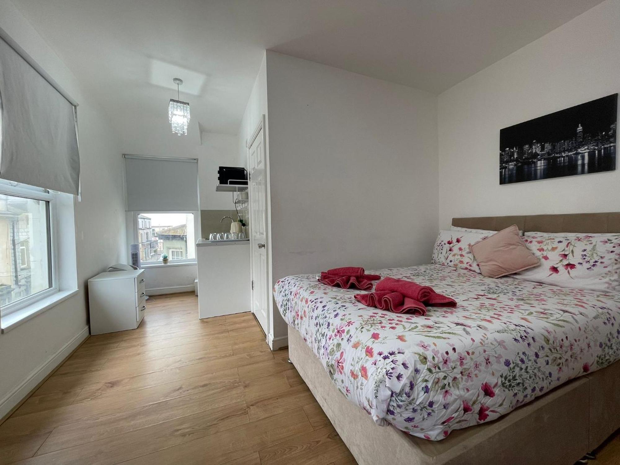 Ariana House Hotel-families And Couples Only *