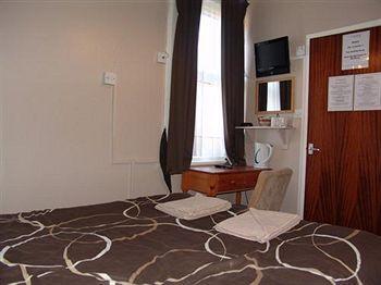 The Peerless Guest house Blackpool