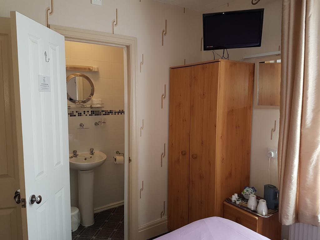 Kings Court Families & Couples Blackpool