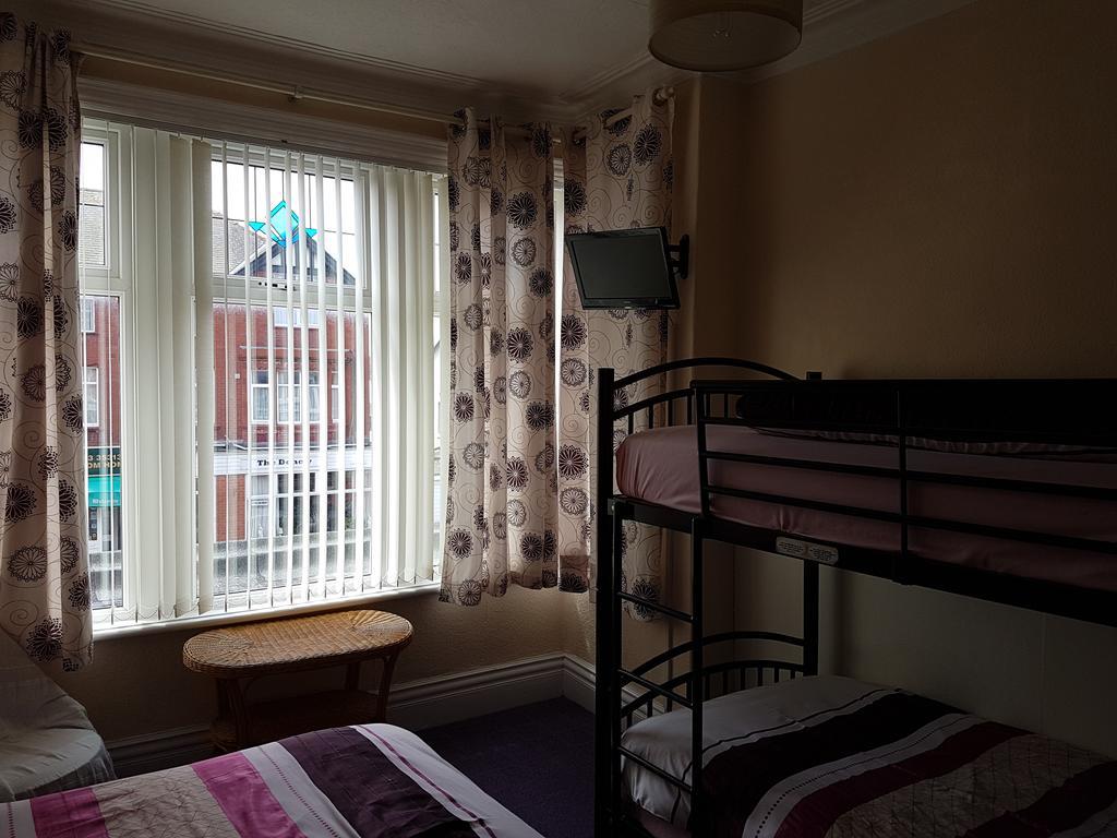Bed & Breakfast Kings Court Families & Couples Blackpool
