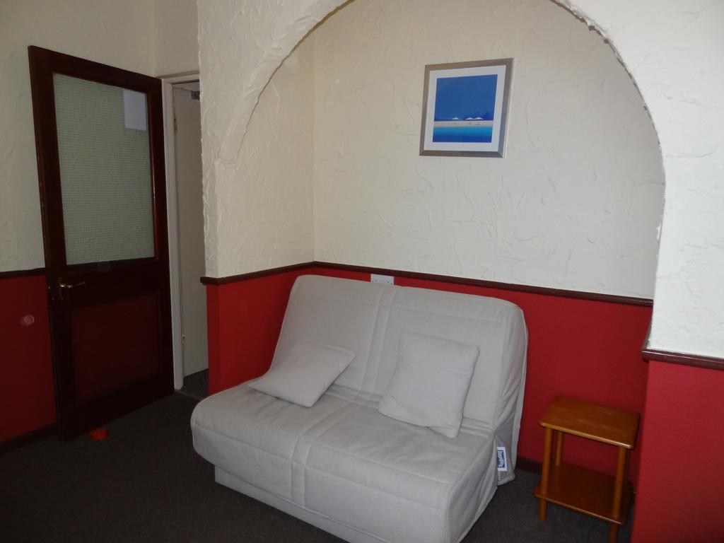 Apartment Lindisfarne - Families & Couples Only Blackpool