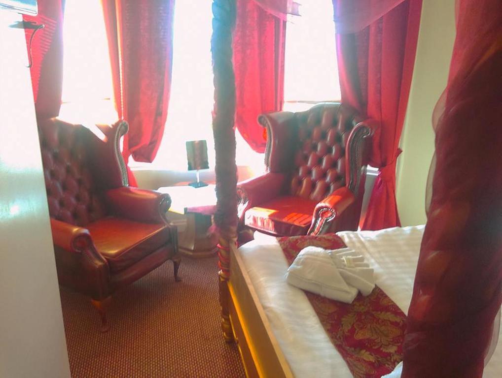 Crystals On The Prom Guest house Blackpool