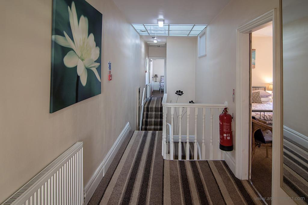 Rossall House , For Families & Couples Guest house 3*