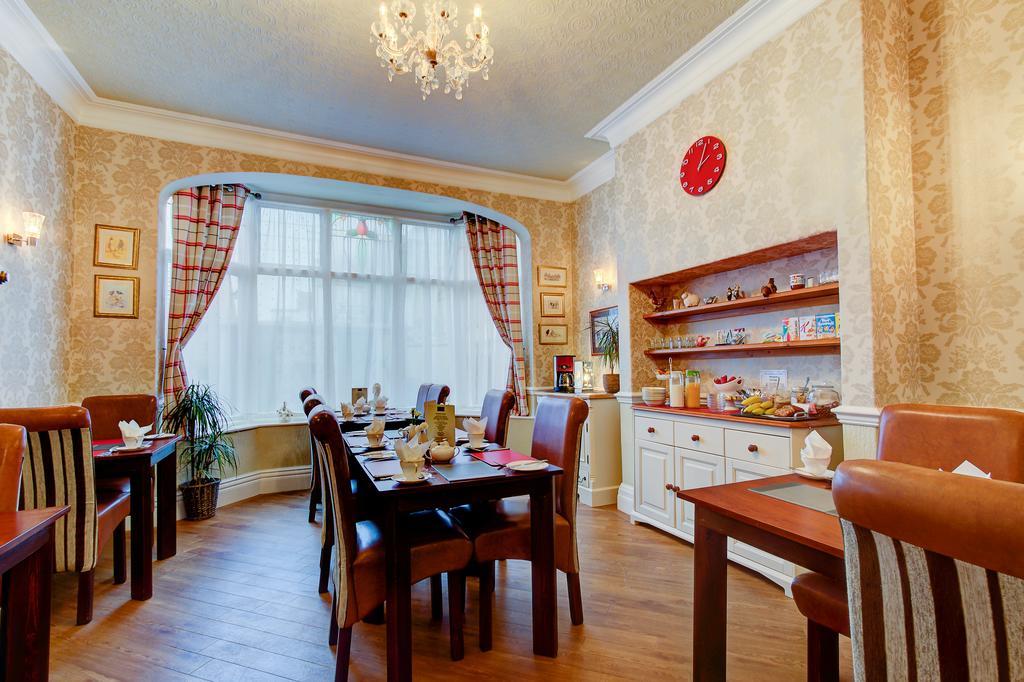 Bed & Breakfast North Crest 4*