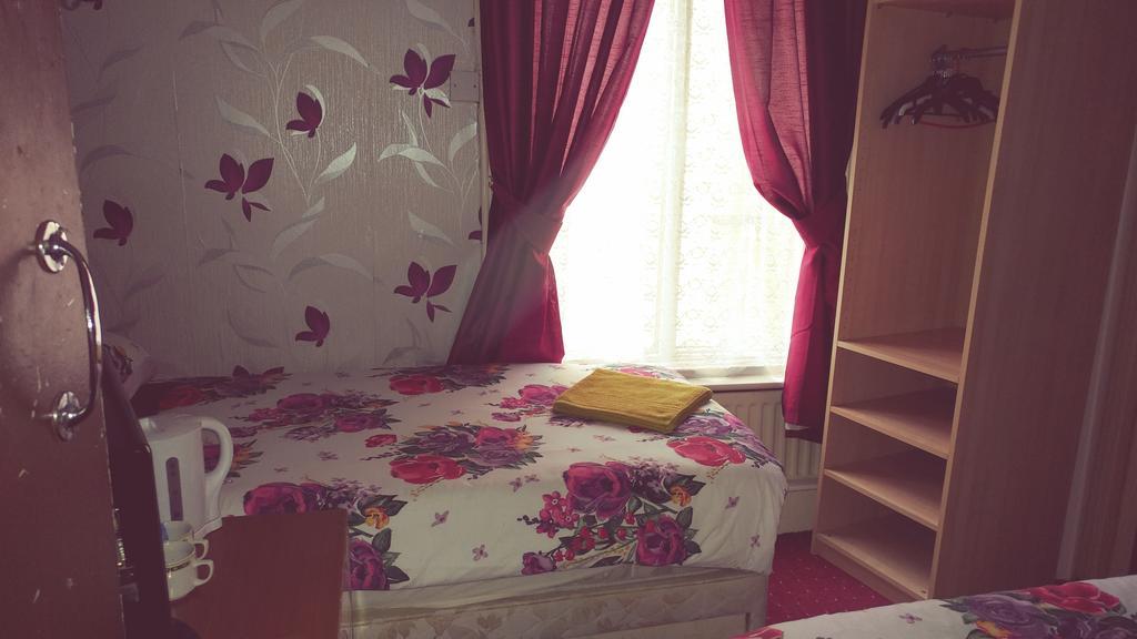 Guest house The Woodley 2*