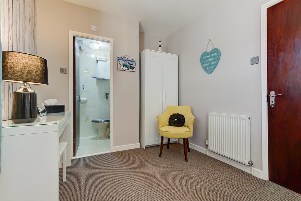 Guest house By The Seaside Blackpool