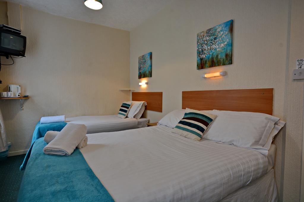 Barrons Bed & Breakfast Blackpool