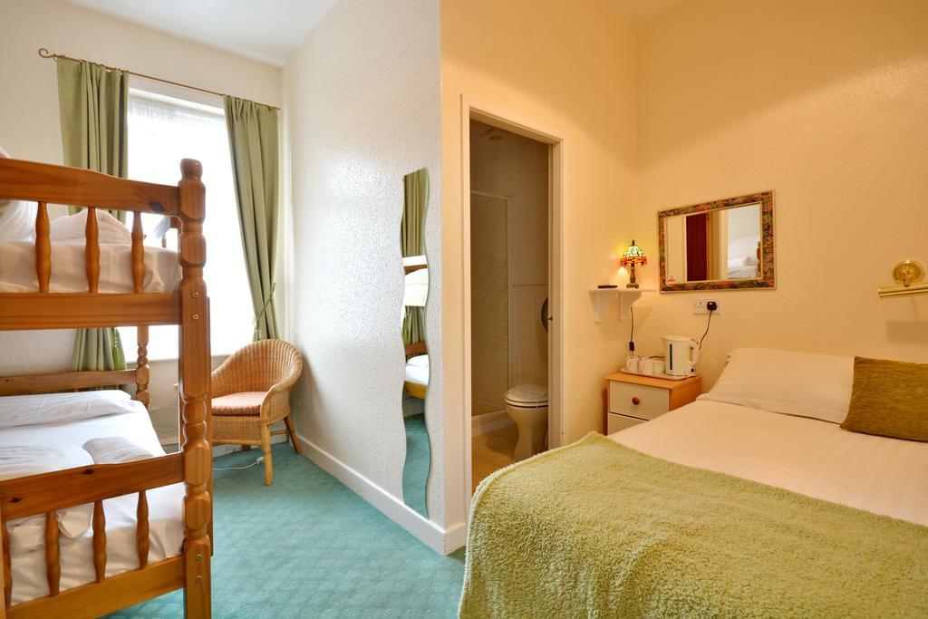 Bed & Breakfast Barrons Blackpool