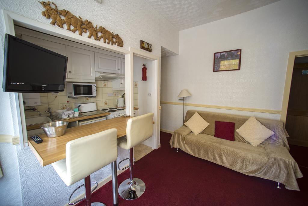 Apartment Lyndale Flats Blackpool
